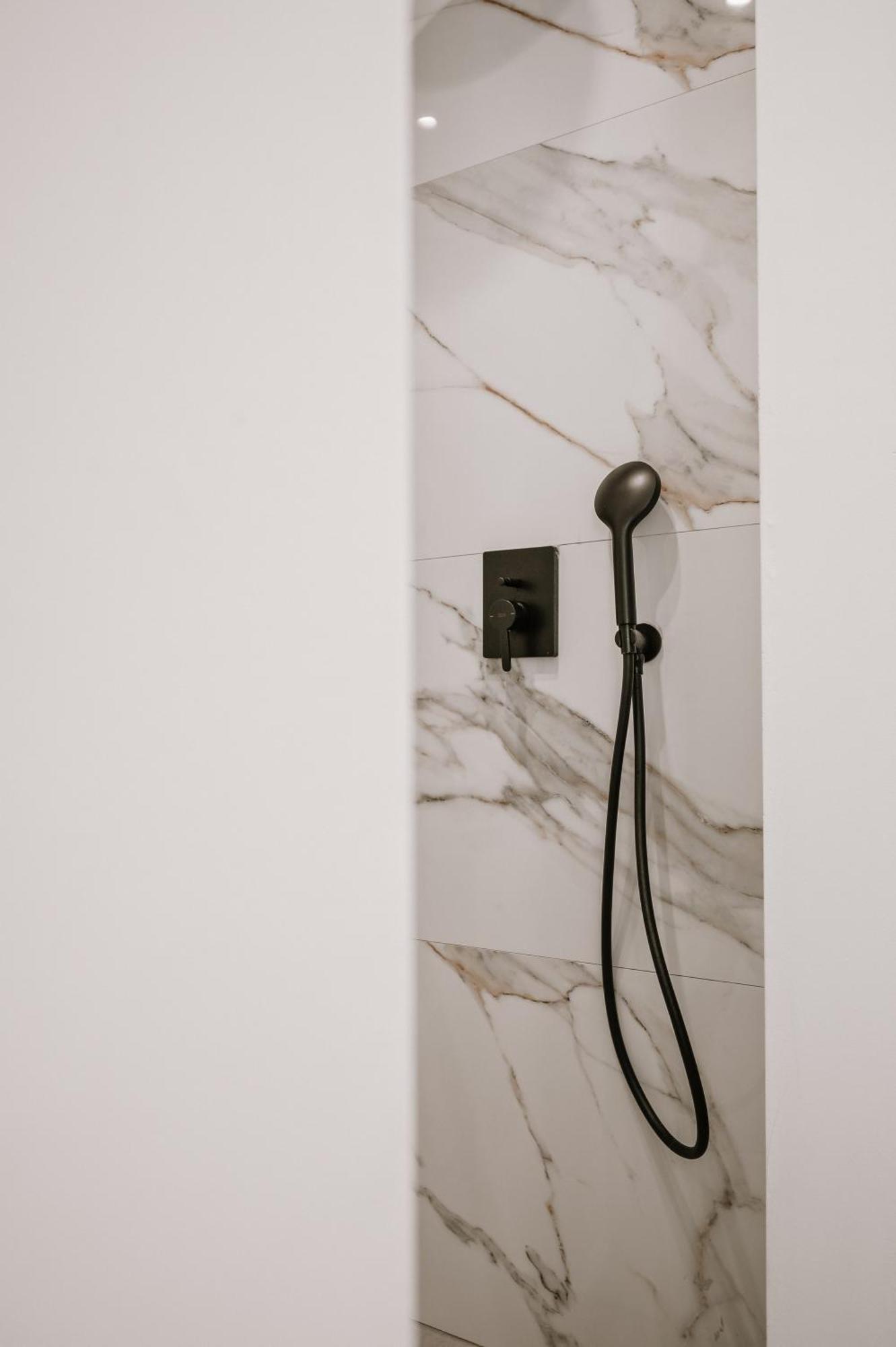 Planis Str Urban Suites By Semavί Candia Esterno foto